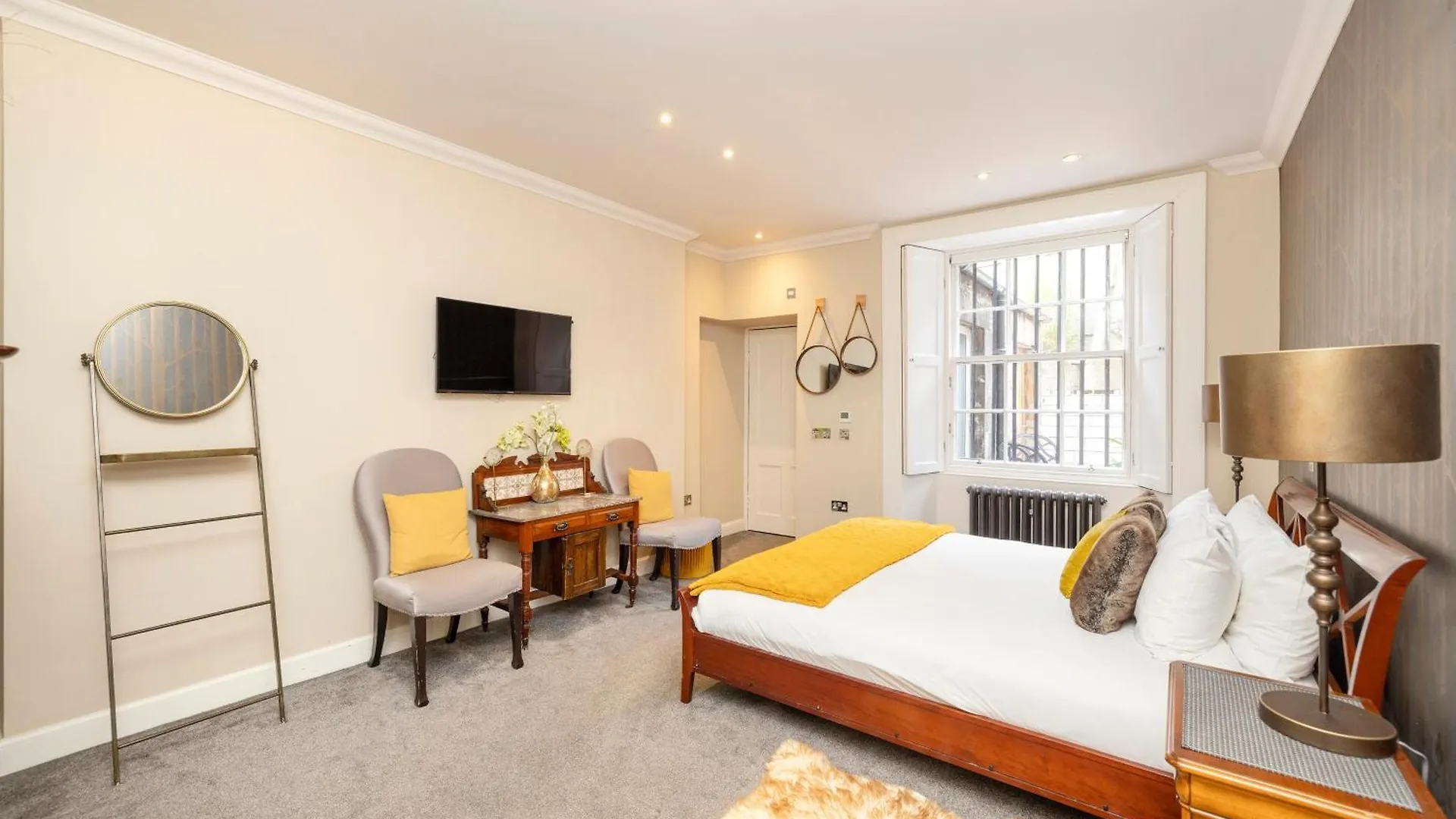 Joivy Ultra Luxe Home Near Princes Street Edinburgh Lejlighed