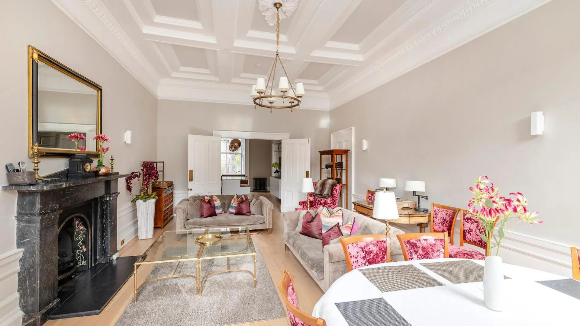Joivy Ultra Luxe Home Near Princes Street Edinburgh Storbritannien