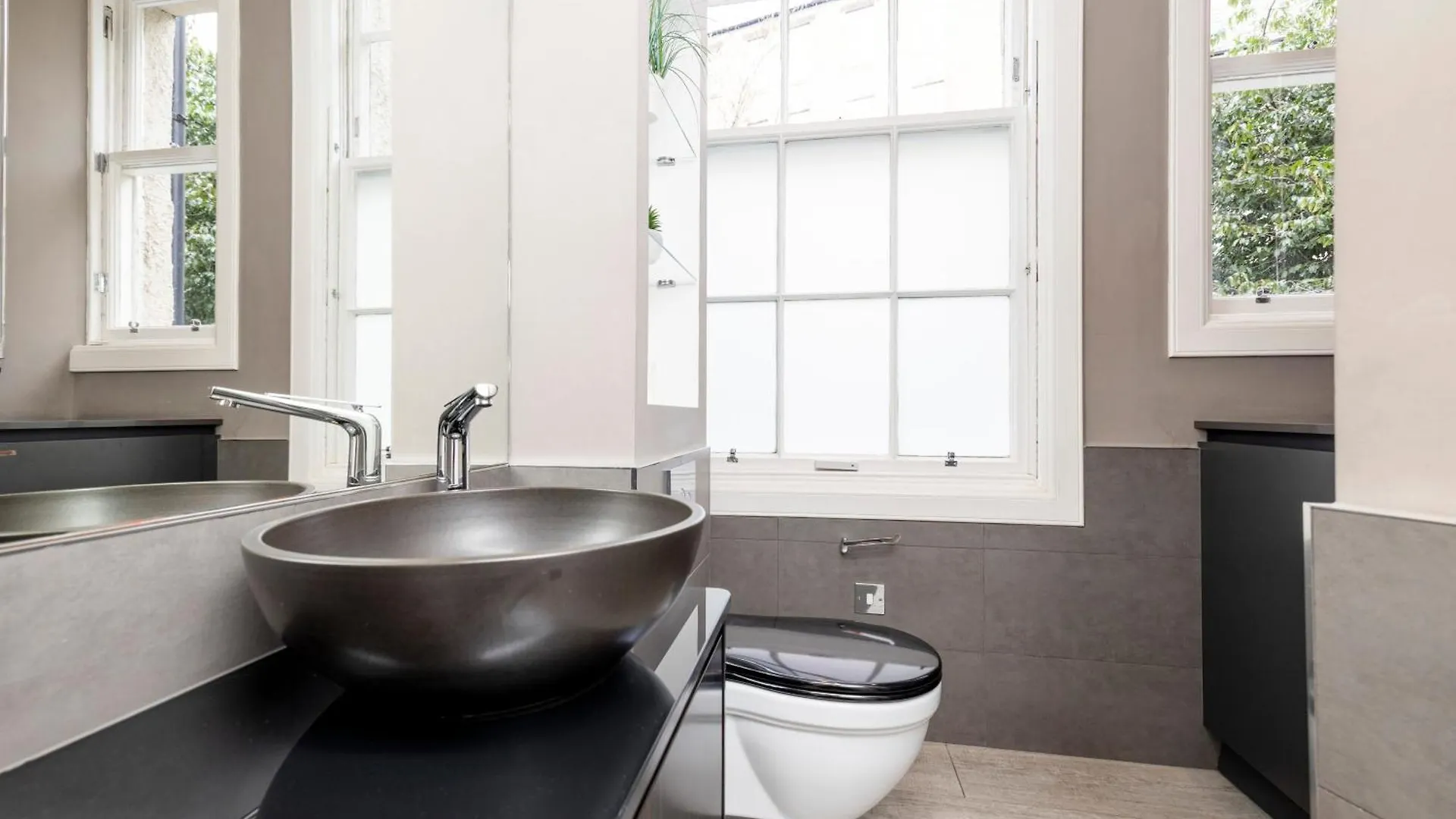 Joivy Ultra Luxe Home Near Princes Street Edinburgh