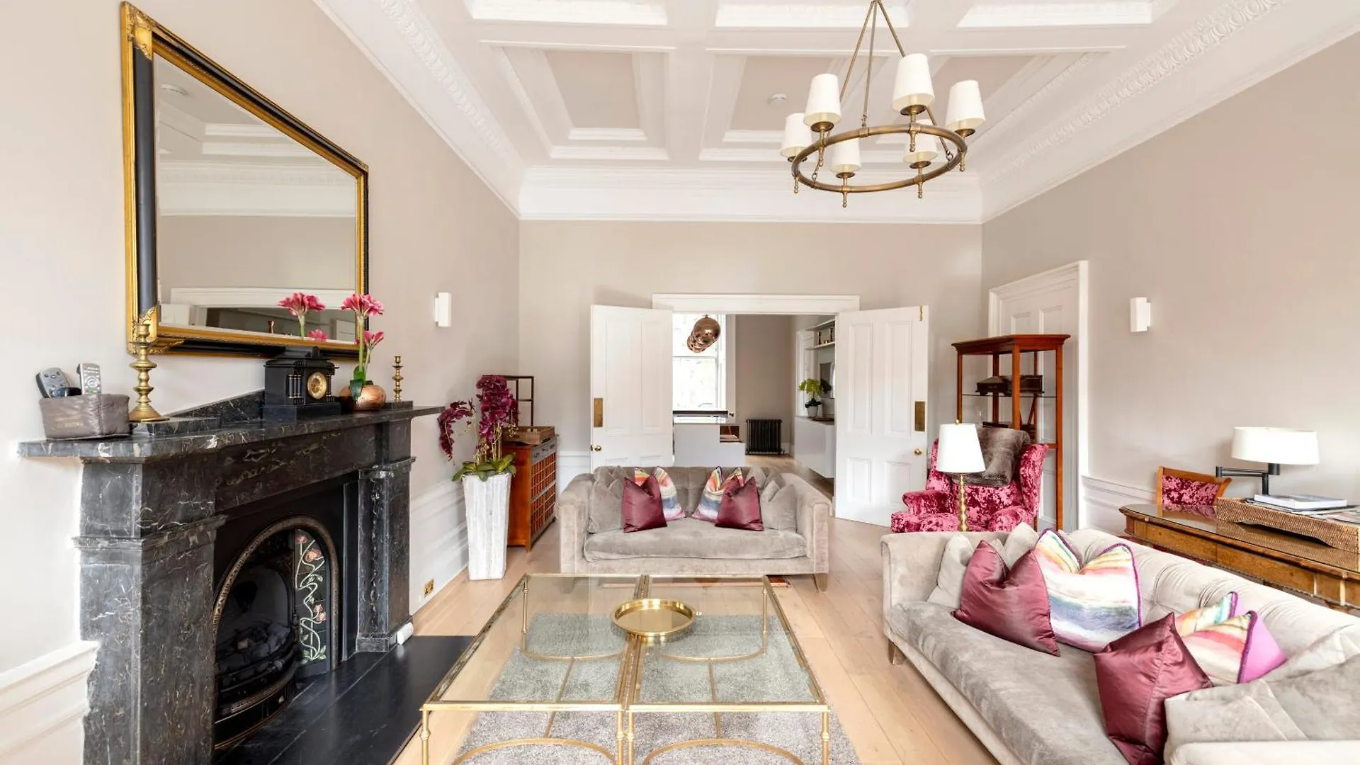 Joivy Ultra Luxe Home Near Princes Street Edinburgh Lejlighed